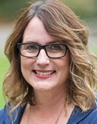 Professional Photo of Tracy Bullock